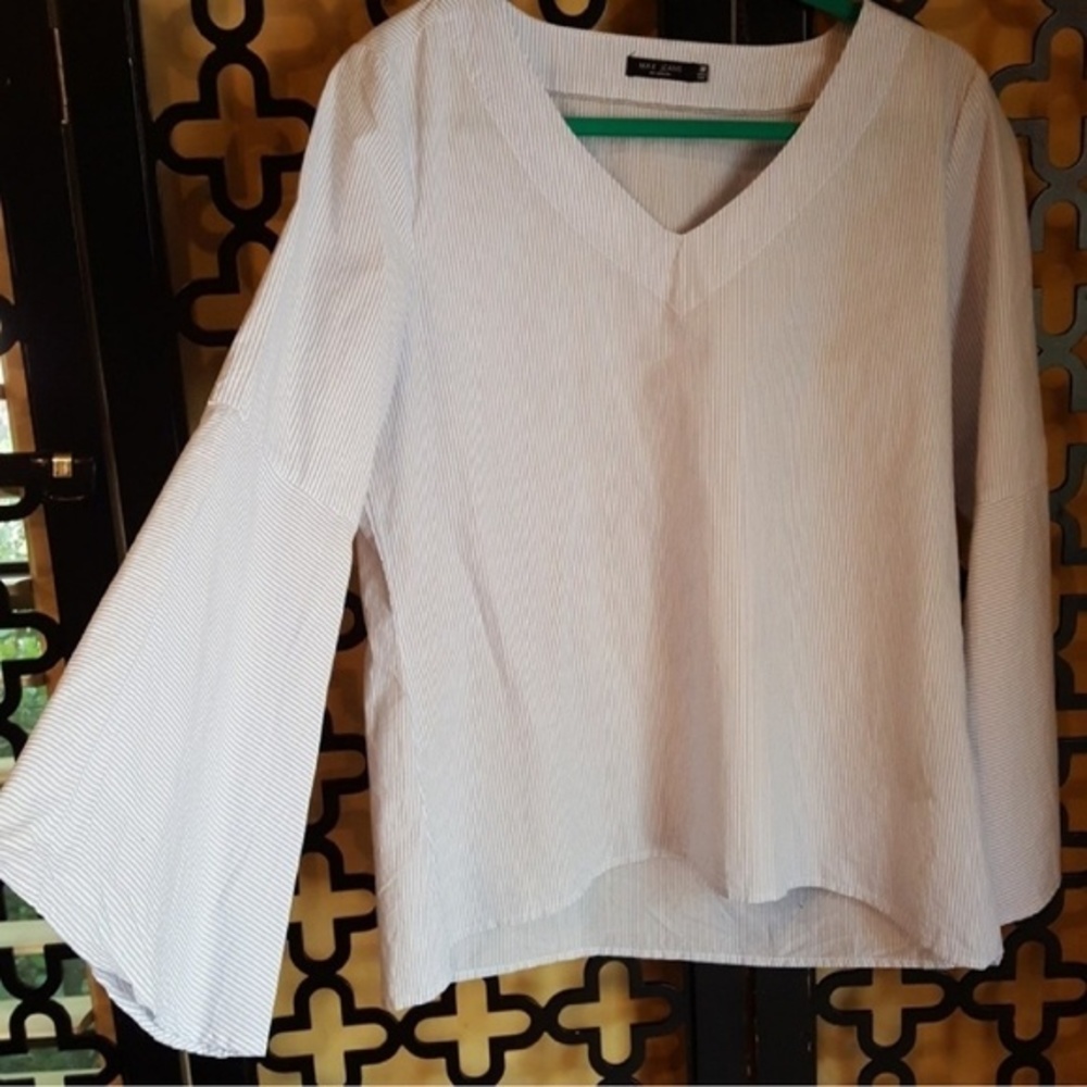 LIGHT‎ BLUE WHITE STRIPE BELL SLEEVE BLOUSE Mediun
